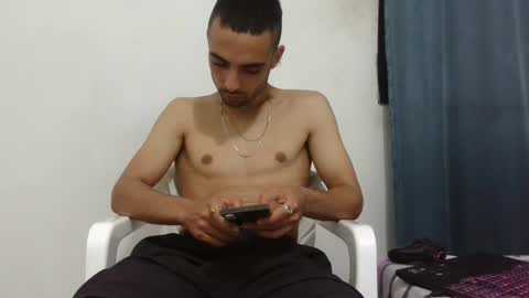 lian_mike203523 online show from October 18, 11:53 pm