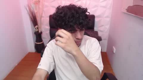 Snapshot of liil_boy chatting on October 26, 7:32 am Lil Boy- online show from October 26, 7:32 am