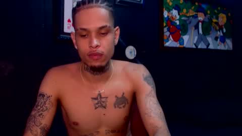 Snapshot of lilray99 chatting on January 1, 12:11 am  ONLYFANS   online show from January 1, 12:11 am