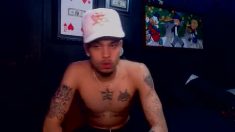 Snapshot of lilray99 chatting on December 7, 11:40 am  ONLYFANS   online show from December 7, 11:40 am