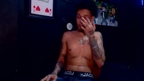 Snapshot of lilray99 chatting on January 17, 7:19 am  ONLYFANS   online show from January 17, 7:19 am