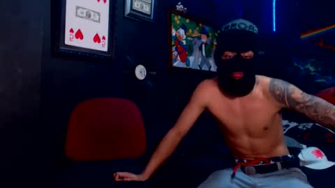 Snapshot of lilray99 chatting on December 20, 7:55 am  ONLYFANS   online show from December 20, 7:55 am