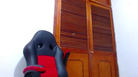 lion_grr online show from February 14, 1:23 am