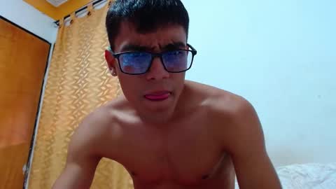 lion_grr online show from October 19, 10:02 pm