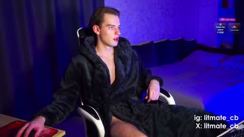 Snapshot of litmate chatting on January 27, 11:43 pm ask me online show from January 27, 11:43 pm