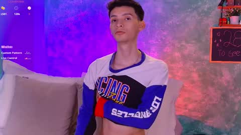 Snapshot of little_twiink chatting on September 26, 1:58 am Juan Ferrer online show from September 26, 1:58 am