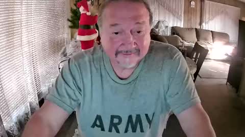 Snapshot of littled83057 chatting on December 20, 10:43 pm Littled83057 online show from December 20, 10:43 pm