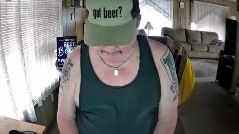 Snapshot of littled83057 chatting on October 3, 5:40 pm Littled83057 online show from October 3, 5:40 pm