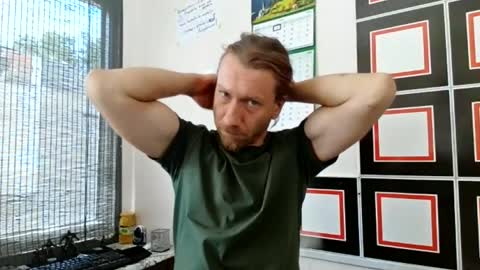 lkonig504475 online show from July 2, 12:33 pm