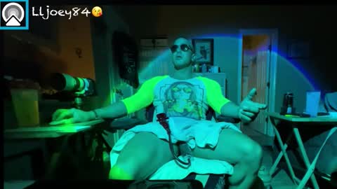 lljoey84 online show from February 17, 9:30 am