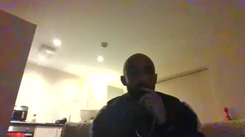 Leon online show from March 1, 8:53 pm