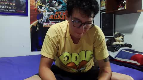 Snapshot of lobomx19 chatting on October 15, 4:20 am Lobo online show from October 15, 4:20 am