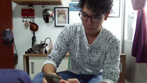 Snapshot of lobomx19 chatting on December 5, 4:01 pm Lobo online show from December 5, 4:01 pm