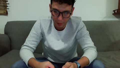 Snapshot of lobomx19 chatting on December 31, 3:34 am Lobo online show from December 31, 3:34 am