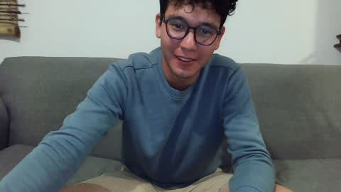 Snapshot of lobomx19 chatting on February 1, 2:37 am Lobo online show from February 1, 2:37 am