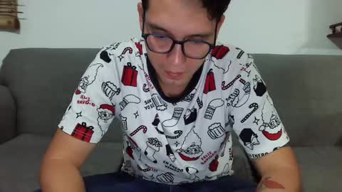 Snapshot of lobomx19 chatting on September 9, 1:05 am Lobo online show from September 9, 1:05 am