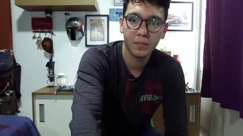 Snapshot of lobomx19 chatting on January 7, 3:22 pm Lobo online show from January 7, 3:22 pm