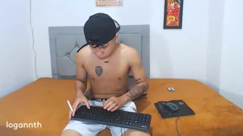 logannthh online show from January 4, 10:38 am