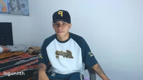 logannthh online show from February 8, 1:54 pm