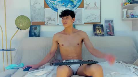 loganoficialx online show from February 3, 6:13 pm