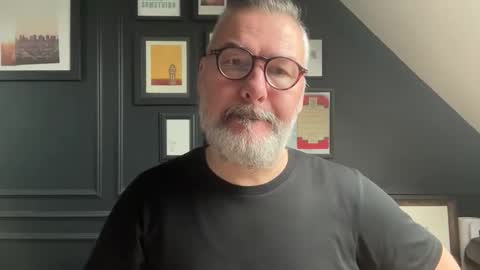 EnglishBear online show from March 4, 8:43 am