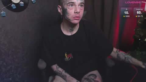 Snapshot of lone1ycrystal chatting on December 25, 10:50 am Chris online show from December 25, 10:50 am