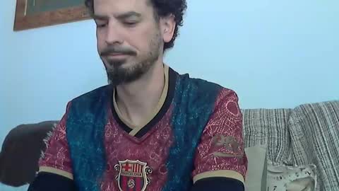 Alejandro Rulitos Twitter longnight55 Intagram 5longnight5 online show from April 6, 8:15 am