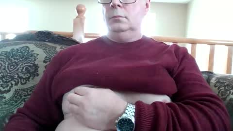 look823 online show from March 28, 5:02 pm