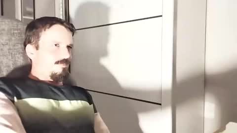 Lucas online show from December 13, 7:53 pm