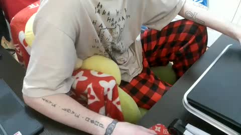 LORDXW online show from December 10, 6:38 pm