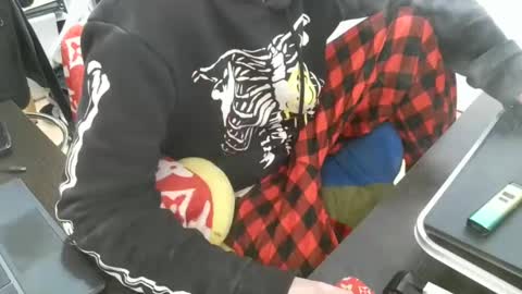 LORDXW online show from December 11, 5:01 am