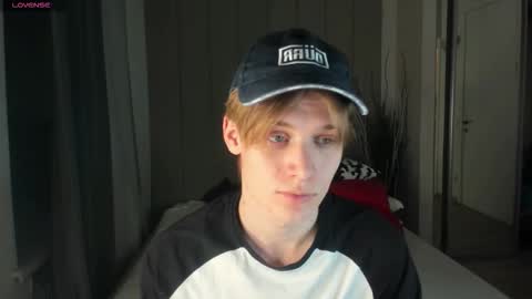 louie_evans online show from January 14, 10:35 pm