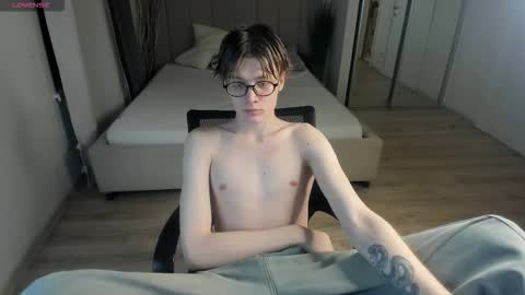 louie_evans online show from November 11, 3:50 pm