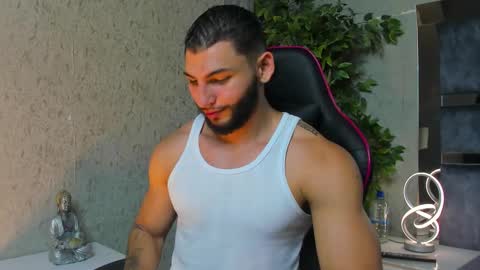 Louis online show from November 26, 7:39 pm