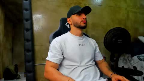 Louis online show from March 8, 7:29 pm