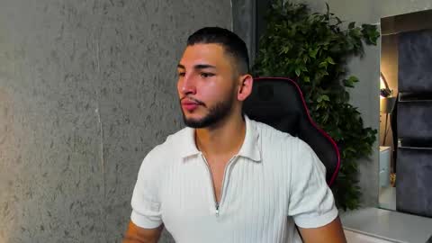 Louis online show from October 2, 7:29 pm