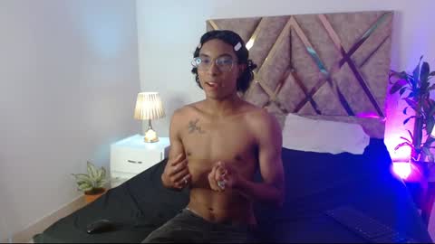 Louis Valdz online show from December 5, 9:17 pm