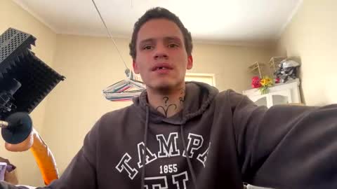 Snapshot of love_stretch chatting on October 28, 5:37 pm love stretch online show from October 28, 5:37 pm