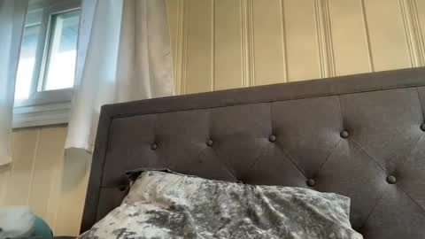 loved19 online show from April 7, 9:37 pm