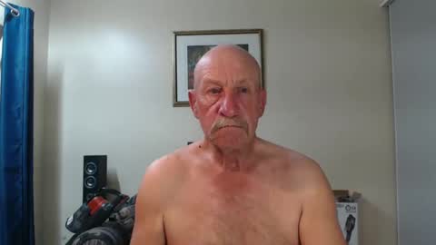 Snapshot of lovesblackazz chatting on February 28, 10:41 am Lovesblackazz online show from February 28, 10:41 am