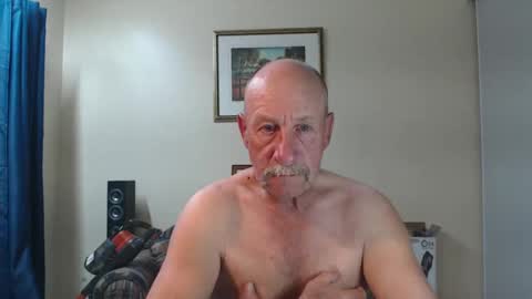 Snapshot of lovesblackazz chatting on March 6, 10:30 am Lovesblackazz online show from March 6, 10:30 am