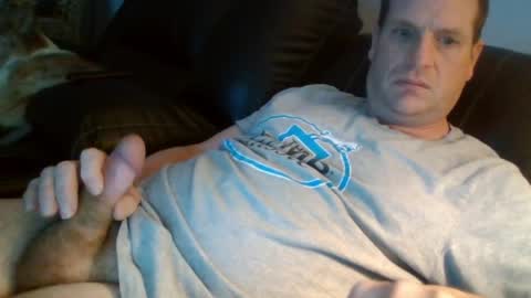 lovetocum37 online show from April 2, 3:26 am