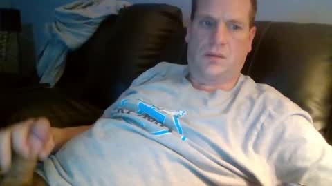 lovetocum37 online show from March 1, 5:31 am