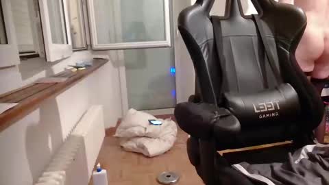 lu25humiliation online show from December 6, 4:03 am