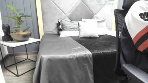 luca_morettii online show from December 21, 12:57 pm