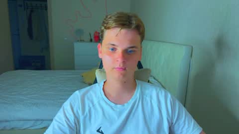 Lucas Gill online show from July 17, 5:08 pm