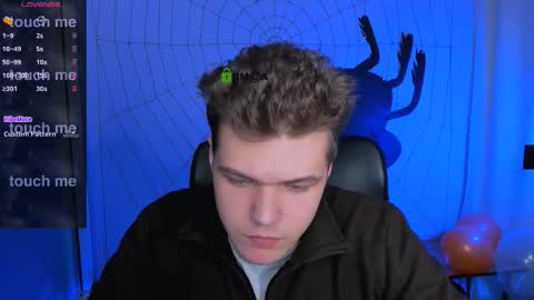 lucas_long_ online show from October 27, 9:44 am