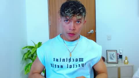 Lucas Luxx online show from February 19, 2:13 pm