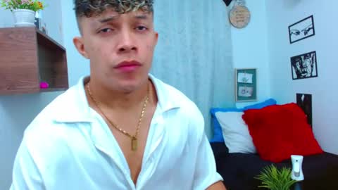 Lucas Luxx online show from February 11, 1:05 pm