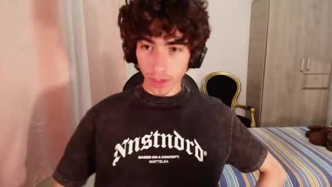 lucas_xo online show from October 7, 5:33 am